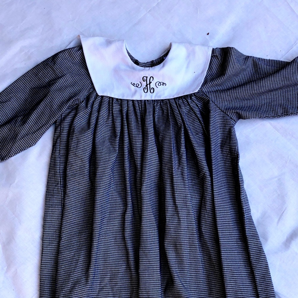 H Monogrammed Black/White Dress LN Size 4